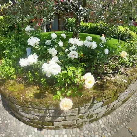 בית נופש Casa Gardenia טוסקולנו מדרנו